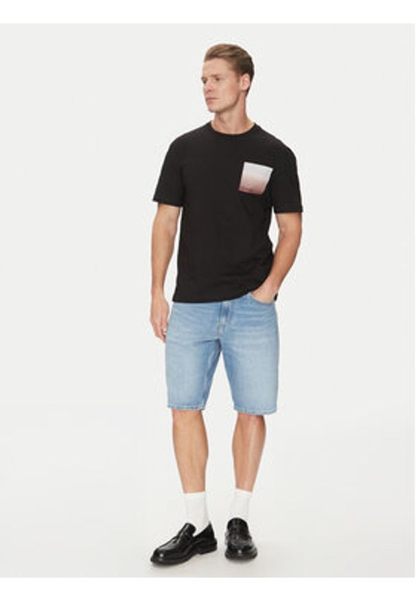 Calvin Klein T-Shirt Ombre Bonded K10K114164 Czarny Regular Fit. Kolor: czarny. Materiał: bawełna