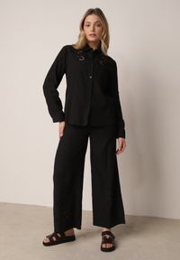 Born2be - Czarny Rustykalny Komplet z Bawełną z Ażurowym Wzorem Spodnie i Koszula Anael. Kolor: czarny. Materiał: bawełna. Wzór: ażurowy #4