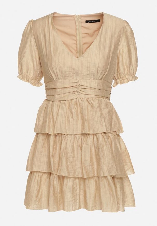 Born2be - Beżowa Sukienka o Rozkloszowanym Kroju z Bufiastymi Rękawami i Falbankami Elfea. Typ kołnierza: kołnierz z falbankami. Kolor: beżowy. Materiał: włókno. Styl: klasyczny