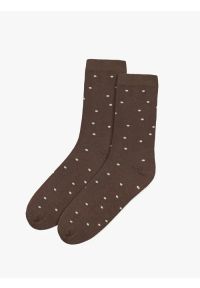 Ryłko - Brązowe skarpety damskie w kropki. Kolor: brązowy. Materiał: poliamid, bawełna, elastan. Wzór: kropki #1