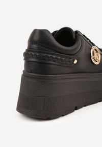 Born2be - Czarne Sneakersy Vices na Grubej Podeszwie z Metaliczną Ozdobą Tatorelis. Okazja: do pracy, na co dzień. Kolor: czarny. Materiał: jeans. Wzór: aplikacja #4