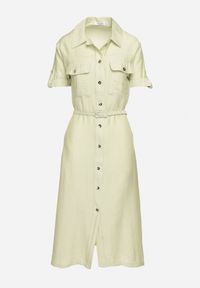 Born2be - Zielona Wiskozowa Sukienka o Koszulowym Kroju z Paskiem Nelavyn. Okazja: na co dzień, do pracy. Kolor: zielony. Materiał: wiskoza. Długość rękawa: krótki rękaw. Typ sukienki: koszulowe. Styl: casual, elegancki #4