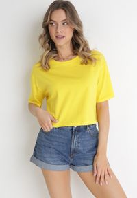 Born2be - Żółty Krótki T-shirt Oversize Lilu. Kolor: żółty. Długość: krótkie
