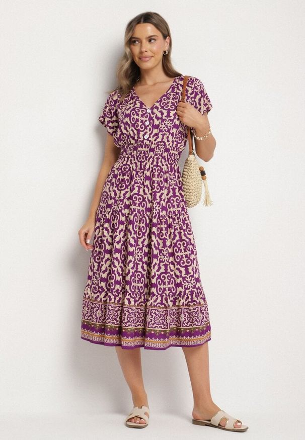 Born2be - Ciemnofioletowa Bawełniana Sukienka z Dekoltem w Serek Zapinana na Guziki z Gumką w Pasie Kelea. Okazja: na co dzień. Typ kołnierza: dekolt w serek. Kolor: fioletowy. Materiał: bawełna. Typ sukienki: proste. Styl: casual, elegancki, klasyczny, wizytowy