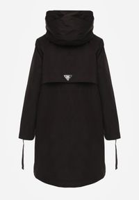 Born2be - Czarna Przejściowa Kurtka Parka z Kapturem i Podwijanymi Rękawami Tinarose. Okazja: na spacer, na co dzień. Typ kołnierza: kaptur. Kolor: czarny. Materiał: jeans, dresówka. Styl: casual #6