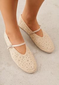 Born2be - Ciemnobeżowe Balerinki VICES z Ażurową Cholewką i Plecionką Malella. Nosek buta: okrągły. Zapięcie: sprzączka. Kolor: beżowy. Szerokość cholewki: normalna. Wzór: ażurowy. Materiał: skóra, materiał. Sezon: lato. Obcas: na obcasie. Styl: klasyczny. Wysokość obcasa: niski #1