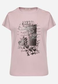 Born2be - Jasnofioletowy Bawełniany T-shirt z Metalicznym Nadrukiem Farilna. Okazja: na co dzień. Kolor: fioletowy. Materiał: bawełna. Wzór: nadruk. Styl: casual #5