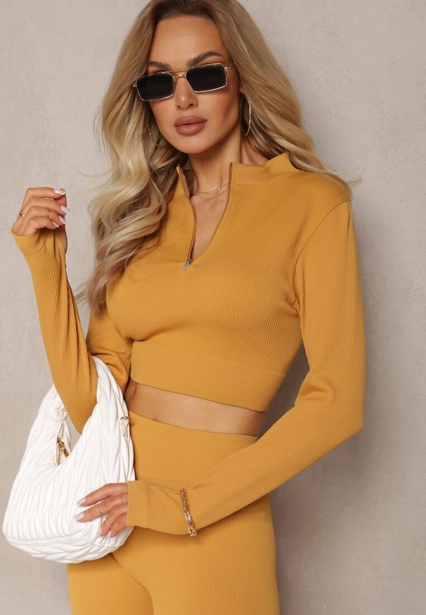 Renee - Żółta Elastyczna Bluzka na Suwak z Wycięciem przy Ściągaczu Denalla. Okazja: na co dzień. Kolor: żółty. Styl: casual