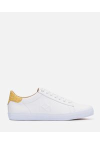 Kazar - Białe sneakersy z tłoczoną wstawką w jasnożółtym kolorze. Kolor: wielokolorowy, żółty, biały. Materiał: skóra, jeans