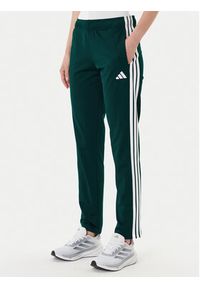 Adidas - adidas Dres Essentials 3-Stripes JX0505 Zielony Regular Fit. Kolor: zielony. Materiał: syntetyk #3
