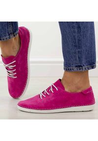 Fuksja ażurowe skórzane półbuty damskie S.Barski 7080. Okazja: na co dzień. Zapięcie: sznurówki. Kolor: różowy. Materiał: zamsz, skóra. Szerokość cholewki: normalna. Wzór: ażurowy. Sezon: wiosna, jesień, lato. Styl: casual, elegancki, klasyczny #1