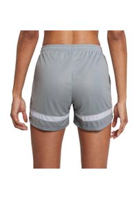Nike - Damskie Spodenki Dri FIT Academy Shorts. Kolor: szary. Technologia: Dri-Fit (Nike)