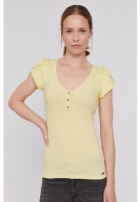 Pepe Jeans - T-shirt Doris. Kolor: żółty. Materiał: dzianina. Długość: krótkie. Wzór: gładki