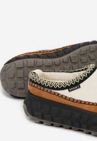 Born2be - Beżowe Niskie Śniegowce na Grubej Tłoczonej Podeszwie Arevire. Okazja: na co dzień. Kolor: beżowy. Materiał: jeans. Styl: casual #2