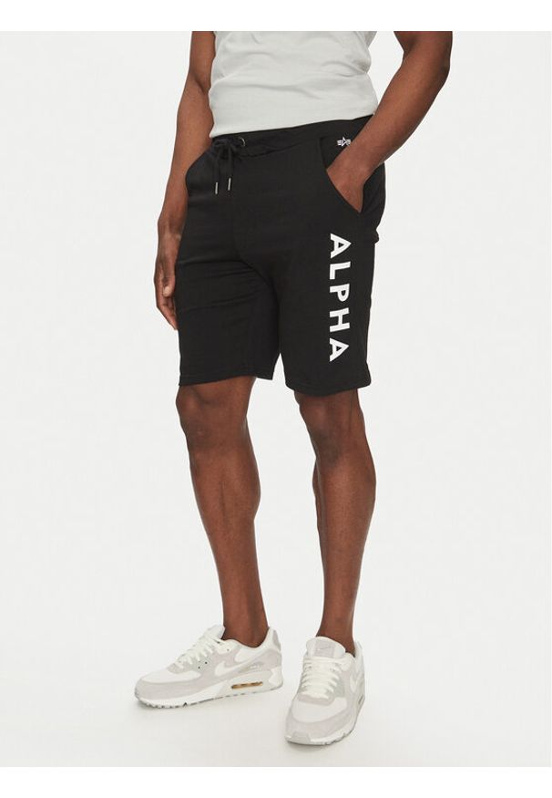 Alpha Industries Szorty sportowe 116366 Czarny Regular Fit. Kolor: czarny. Materiał: bawełna. Styl: sportowy