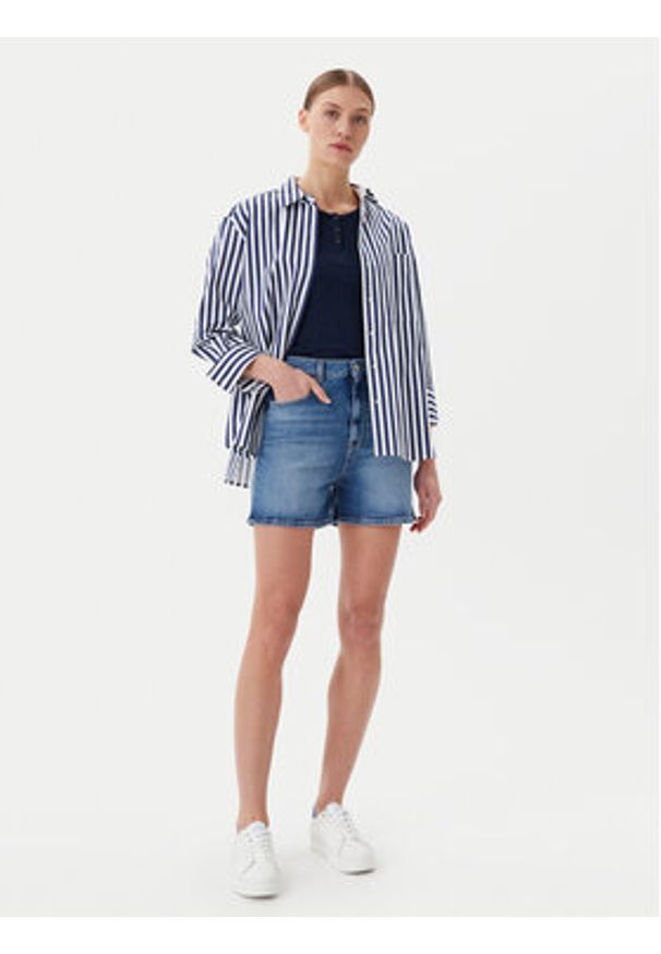 Tommy Jeans Szorty jeansowe DW0DW20092 Niebieski Mom Fit. Kolor: niebieski. Materiał: bawełna