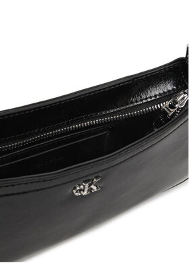 Calvin Klein Torebka Ck Metallic Small Shoulder Bag LV04F3304G Czarny. Kolor: czarny. Materiał: skórzane