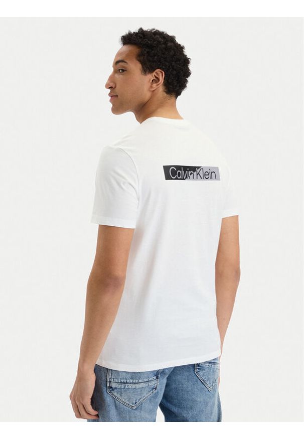 Calvin Klein T-Shirt SS 30s EU LV04LG810G Biały Slim Fit. Kolor: biały. Materiał: bawełna