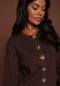 Renee - Brązowy Kardigan z Wiskozą Zdobiony Eleganckimi Napami i Bufiastymi Rękawami Acannte. Kolor: brązowy. Materiał: wiskoza. Wzór: aplikacja. Styl: elegancki #8