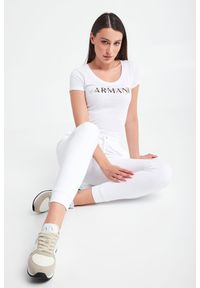 Armani Exchange - T-SHIRT ARMANI EXCHANGE. Materiał: bawełna. Długość rękawa: krótki rękaw. Długość: krótkie. Wzór: nadruk, haft #1