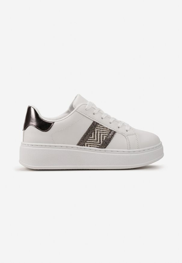 Renee - Białe Sneakersy z Metaliczną Wstawką na Grubej Podeszwie z Ozdobną Taśmą z Brokatem Qinessa. Kolor: biały