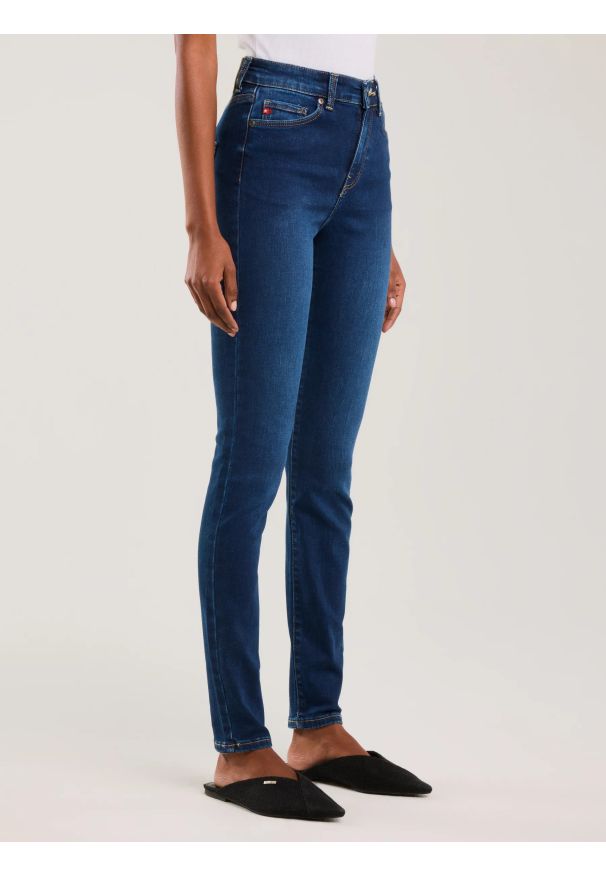 Big-Star - Jeansy damskie skinny z wysokim stanem niebieskie Clara 358. Stan: podwyższony. Kolor: niebieski. Styl: sportowy, klasyczny