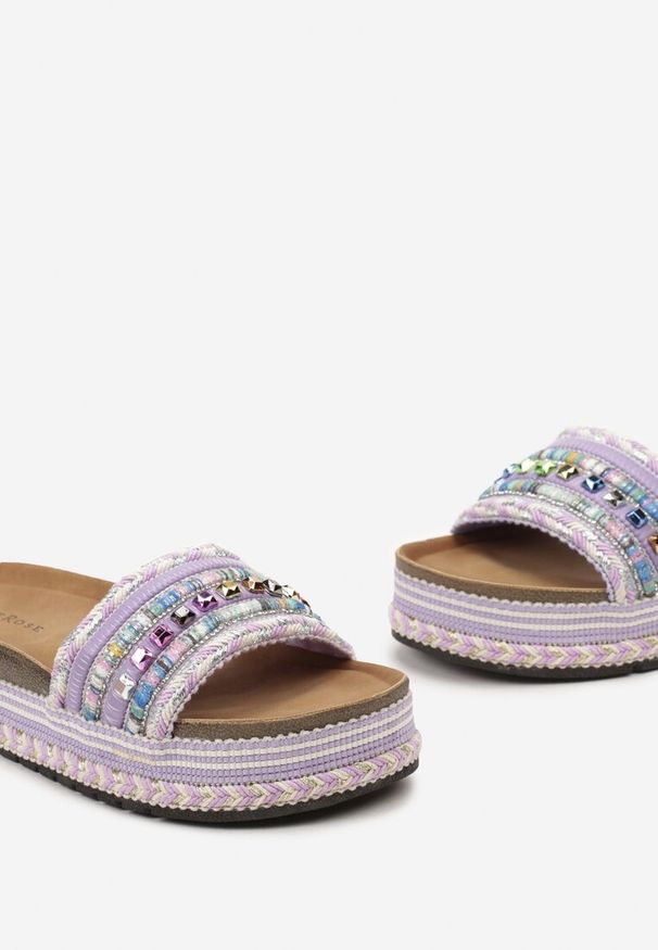 Born2be - Fioletowe Klapki Na Grubej Podeszwie z Brokatem i Metaliczną Nicią Dursilla. Kolor: fioletowy