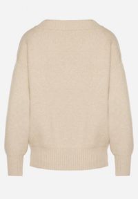 Born2be - Beżowy Sweter z Kaszmirem z Dekoltem w Serek Plenae. Okazja: na co dzień. Typ kołnierza: dekolt w serek. Kolor: beżowy. Materiał: kaszmir. Styl: elegancki, casual, klasyczny #6