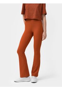 4f - Spodnie dzianinowe z szerokimi nogawkami damskie. Kolor: brązowy. Materiał: dzianina. Wzór: prążki #2
