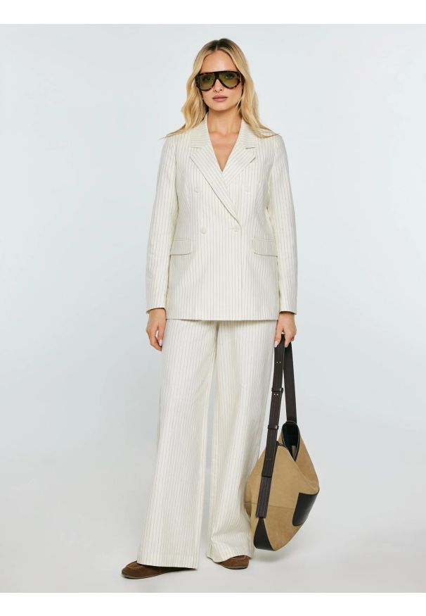 Big-Star - Marynarka damska lniana w prążek kremowa Kinnia 102. Kolor: kremowy. Materiał: len. Wzór: prążki