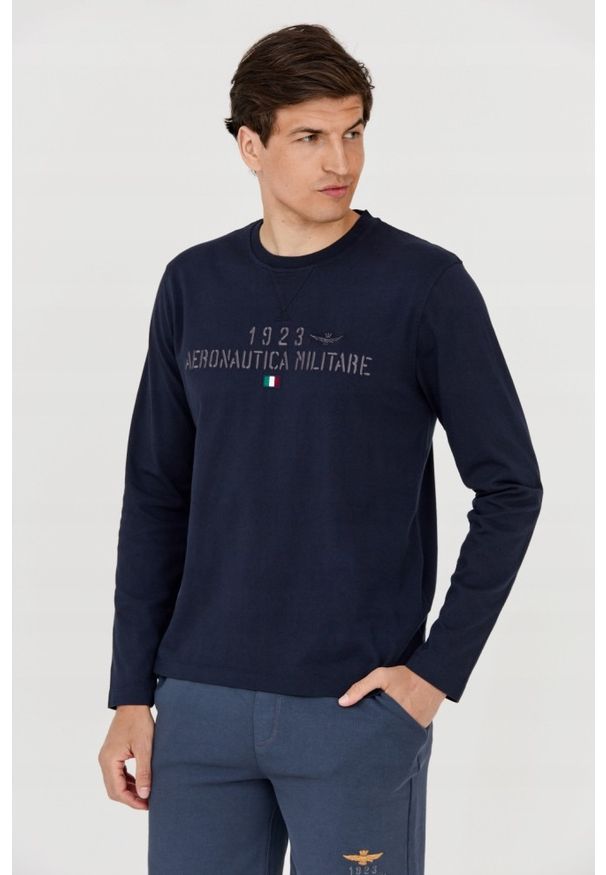 Aeronautica Militare - AERONAUTICA MILITARE Longsleeve granatowy męski. Kolor: niebieski. Długość rękawa: długi rękaw. Długość: długie