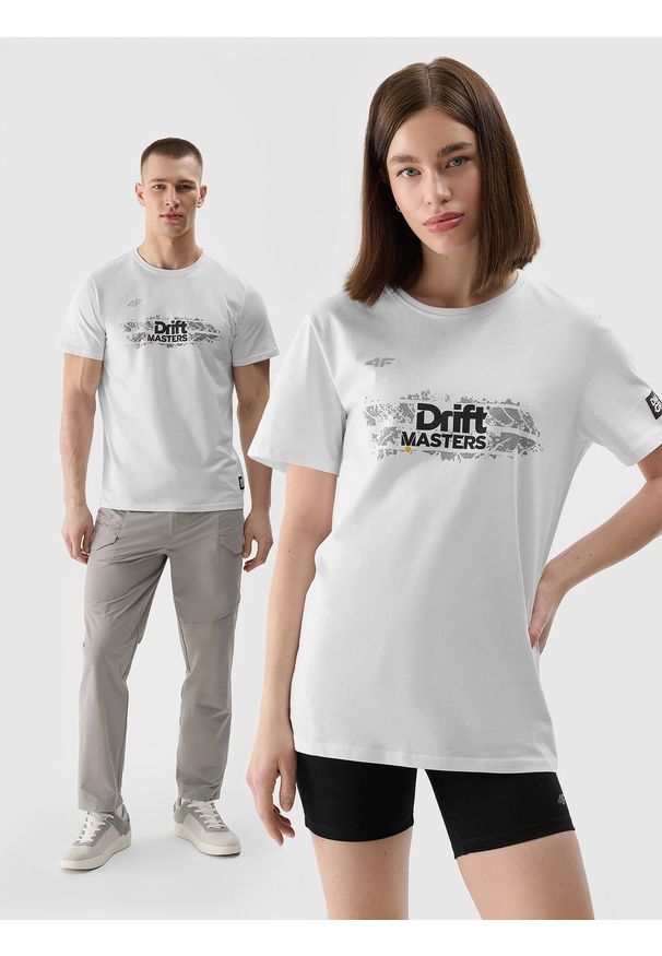 4f - T-shirt regular z nadrukiem uniseks 4F x Drift Masters - biały. Okazja: na co dzień. Kolor: biały. Materiał: jersey, dzianina, bawełna. Wzór: nadruk. Styl: casual, klasyczny, sportowy