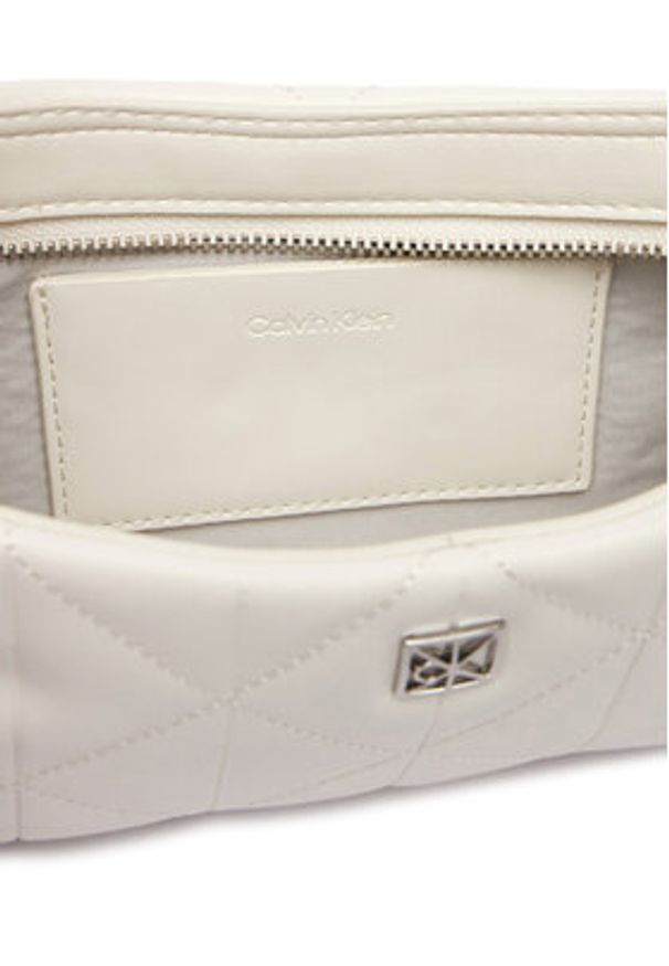 Calvin Klein Torebka Quilted Sm Shoulder Bag LV04F3327G Biały. Kolor: biały. Materiał: skórzane