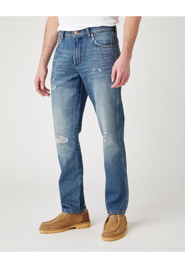 Wrangler - MĘSKIE SPODNIE JEANSOWE WRANGLER GREENSBORO ROUGH RIDER W15QY1367