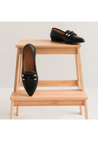 Marco Shoes Loafersy z ozdobą czarne. Kolor: czarny. Wzór: aplikacja #10