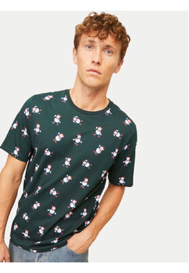 Jack & Jones - Jack&Jones T-Shirt Xmas Merry 12265399 Zielony Standard Fit. Kolor: zielony. Materiał: bawełna