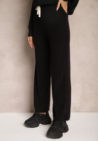 Renee - Czarne Spodnie z Dodatkiem Wiskozy High Waist o Szerokim Kroju ze Sznurkami Isnia. Okazja: na co dzień. Stan: podwyższony. Kolor: czarny. Materiał: wiskoza. Styl: klasyczny, elegancki, casual #3