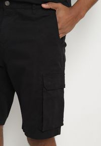 Born2be - Czarne Bawełniane Szorty Cargo z Bocznymi Kieszeniami Vikiitae. Kolor: czarny. Materiał: bawełna. Styl: elegancki #4