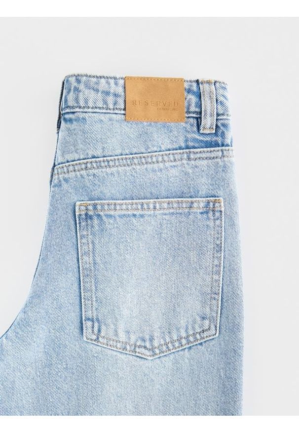 Reserved - Jeansy baggy - niebieski. Kolor: niebieski