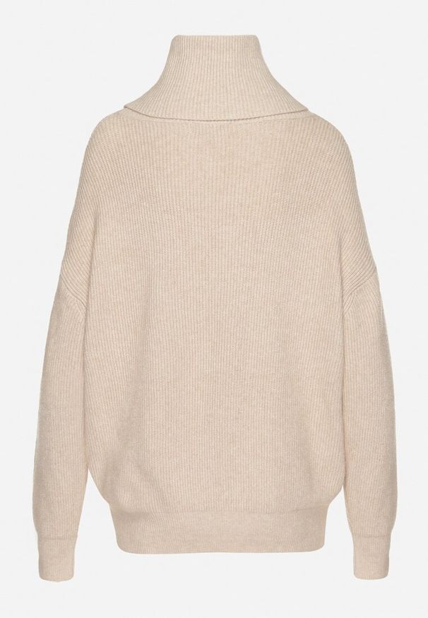 Born2be - Jasnobeżowy Golf o Klasycznym Kroju z Kaszmirem Azifra. Okazja: na spotkanie biznesowe. Typ kołnierza: golf. Kolor: beżowy. Materiał: kaszmir. Styl: klasyczny