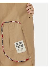 TOMMY HILFIGER - Tommy Hilfiger Trencz WW0WW49842 Beżowy ciemny Regular Fit. Kolor: beżowy. Materiał: bawełna #5