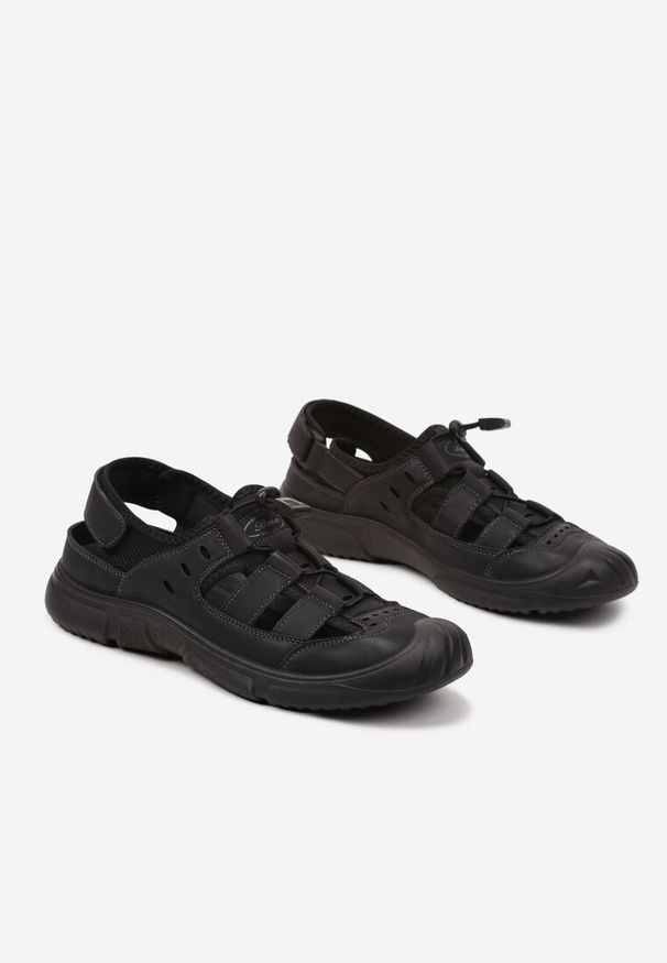 Born2be - Czarne Sandały ze Ściągaczem Zaliara. Okazja: na co dzień. Kolor: czarny. Styl: casual