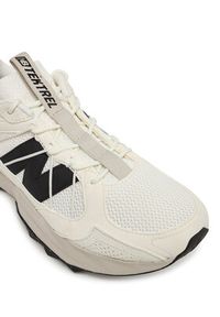 New Balance Buty do biegania Tektrel MTTTRSCC Biały. Kolor: biały. Materiał: skóra