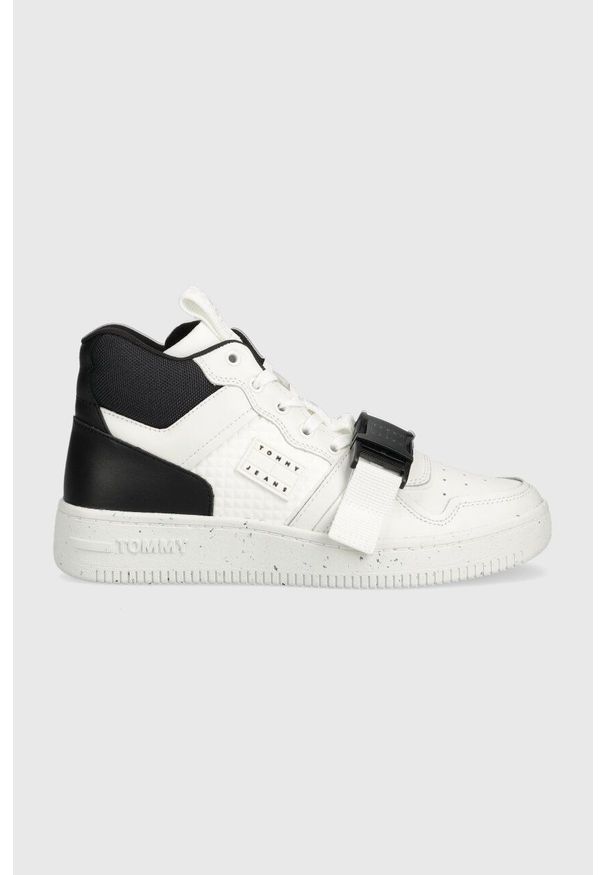 Tommy Jeans sneakersy TJM BASKET LEATHER BUCKLE MID kolor biały EM0EM01288. Nosek buta: okrągły. Kolor: biały. Materiał: guma
