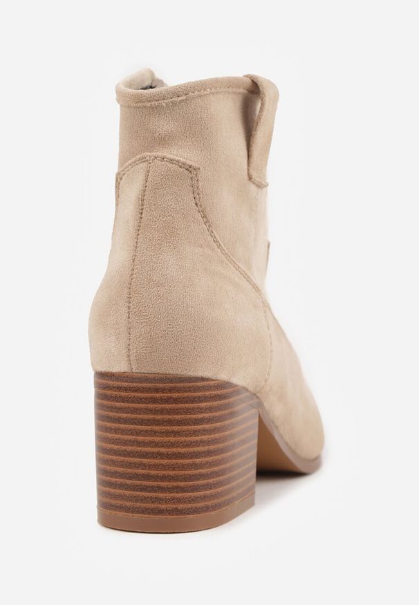 Renee - Ciemnobeżowe Botki Vices w Stylu Kowbojek na Obcasie Vertige. Zapięcie: zamek. Kolor: beżowy. Materiał: jeans. Sezon: jesień. Obcas: na obcasie. Styl: elegancki, rockowy, boho. Wysokość obcasa: średni