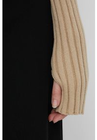 Birgitte Herskind sweter bawełniany Nynne damski kolor beżowy z golfem. Okazja: na co dzień. Typ kołnierza: golf. Kolor: beżowy. Materiał: bawełna. Długość rękawa: długi rękaw. Długość: długie. Wzór: gładki. Styl: casual #3
