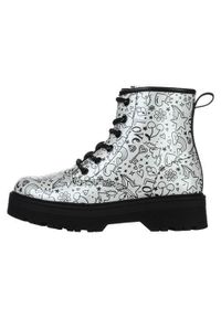 skechers - Buty do chodzenia dla dzieci Skechers Gravlen Hi Doodle. Wysokość cholewki: za kostkę. Kolor: biały, wielokolorowy, czarny, szary. Materiał: materiał, syntetyk. Szerokość cholewki: normalna. Sport: turystyka piesza