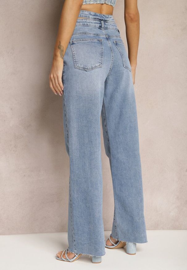 Renee - Jasnoniebieskie Szerokie Jeansy High Waist z Kieszeniami Leorrio. Okazja: na co dzień. Stan: podwyższony. Kolor: niebieski. Styl: elegancki, casual