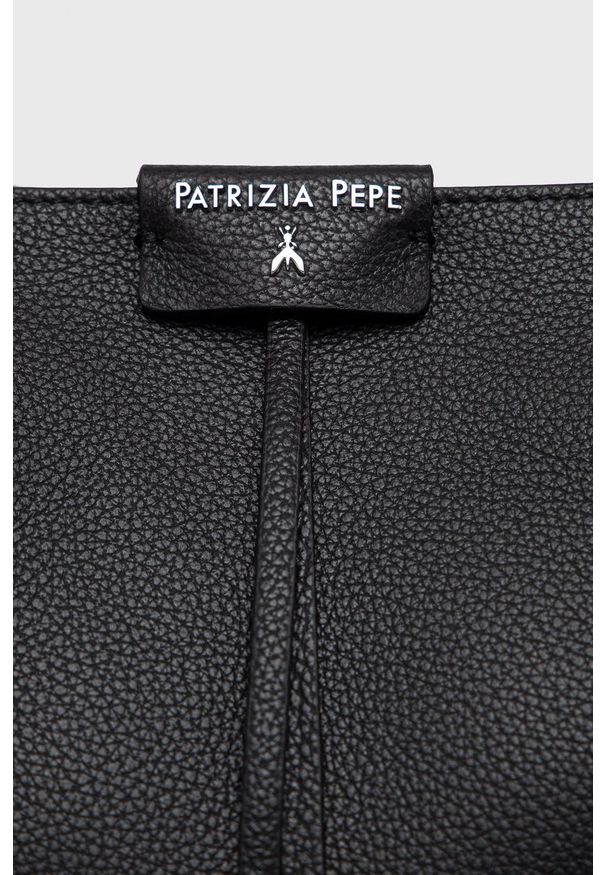 Patrizia Pepe Torebka skórzana kolor czarny. Kolor: czarny. Materiał: skórzane