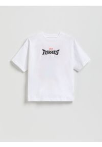 Reserved - T-shirt Spidey - biały. Kolor: biały. Materiał: bawełna, dzianina